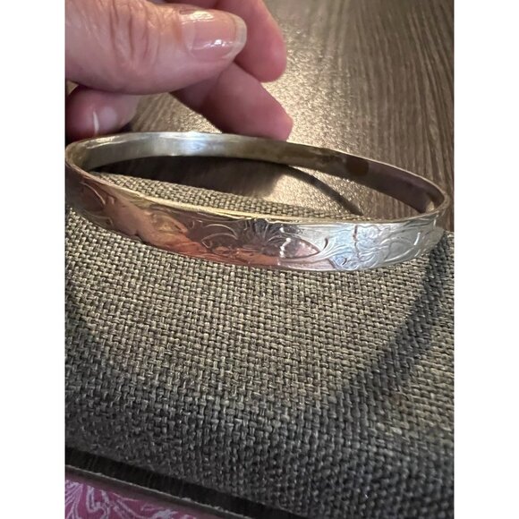 Vintage Sterling Silver Floral Engraved Bangle Bracelet With Intricate Design - Picture 7 of 7